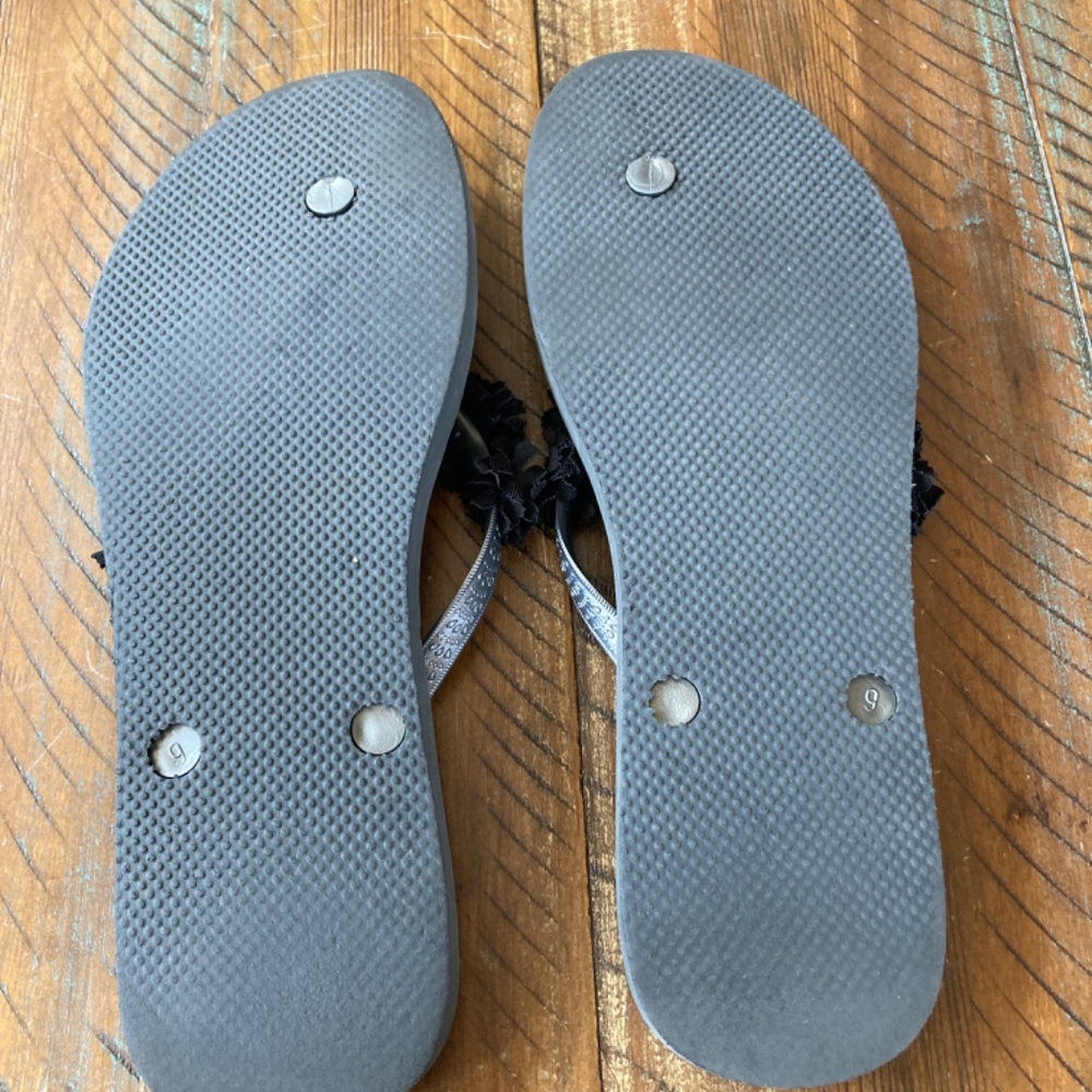 Women’s J.Crew Floral Flip Flops Sandals 9 - Picture 3 of 3